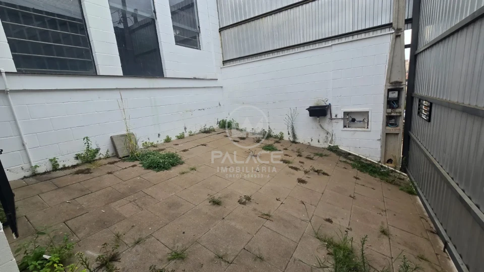 Barracão disponivel para locação