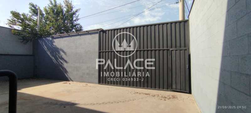 Imagens do imóveis Barracão :  / Comercial / São Vicente