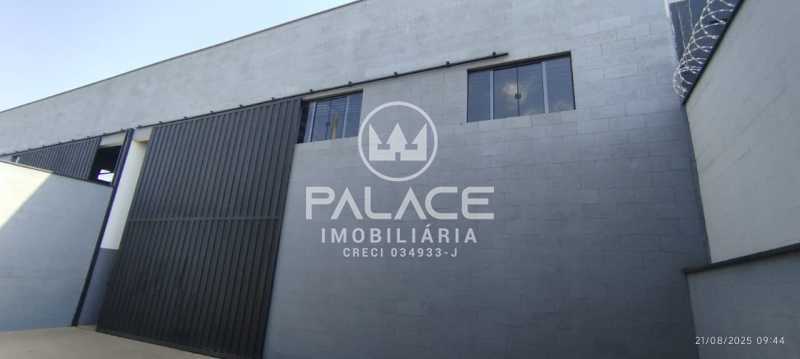 Imagens do imóveis Barracão :  / Comercial / São Vicente