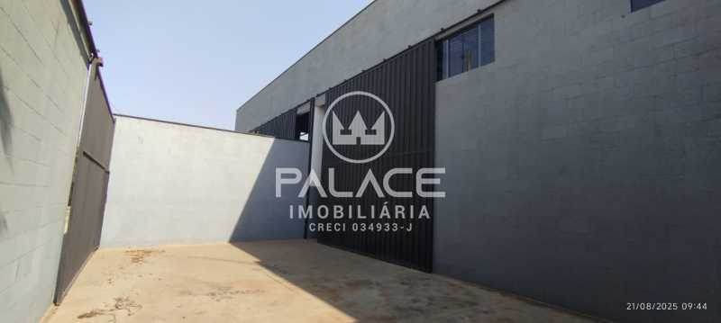 Imagens do imóveis Barracão :  / Comercial / São Vicente