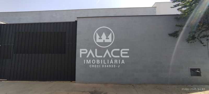 Imagens do imóveis Barracão :  / Comercial / São Vicente