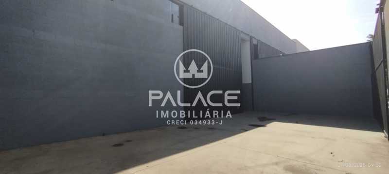 Imagens do imóveis Barracão :  / Comercial / São Vicente