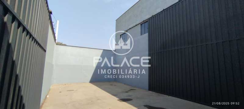 Imagens do imóveis Barracão :  / Comercial / São Vicente