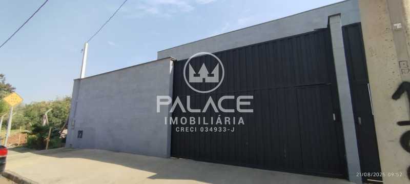 Imagens do imóveis Barracão :  / Comercial / São Vicente