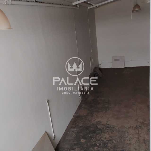 Imagens do imóveis Barracão :  / Comercial / Água Branca