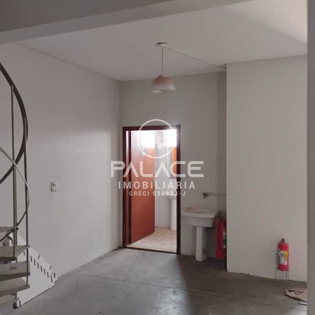 Imagens do imóveis Barracão :  / Comercial / Água Branca