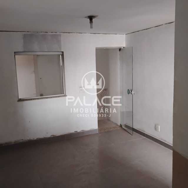 Imagens do imóveis Barracão :  / Comercial / Água Branca