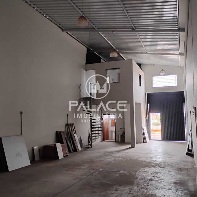 Imagens do imóveis Barracão :  / Comercial / Água Branca