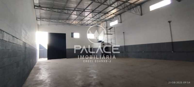 Imagens do imóveis Barracão :  / Comercial / Jardim Algodoal