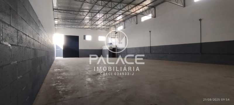 Imagens do imóveis Barracão :  / Comercial / Jardim Algodoal