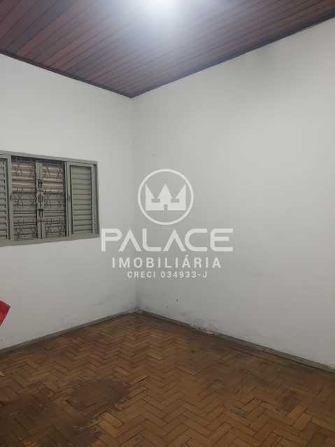 Imagens do imóveis Casa de rua : Térrea / Residencial / Centro