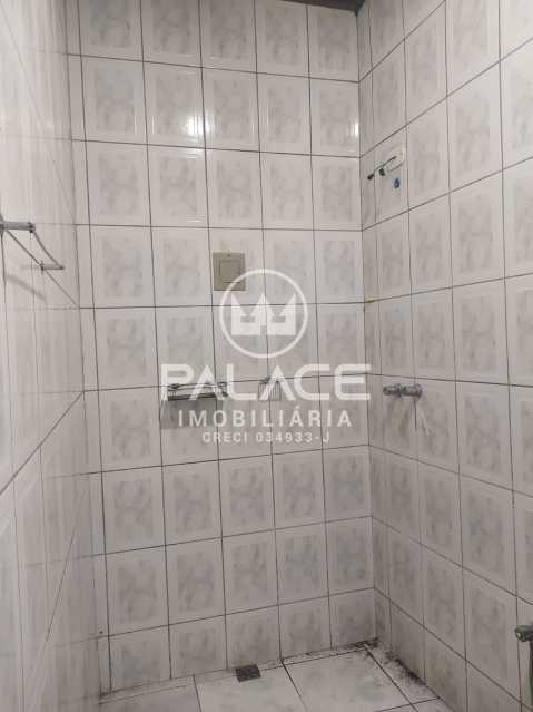 Imagens do imóveis Casa de rua : Térrea / Residencial / Centro