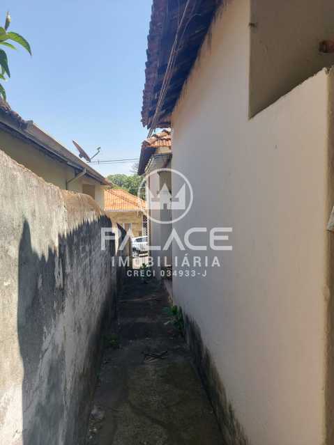 Imagens do imóveis Casa de rua : Térrea / Residencial / Centro