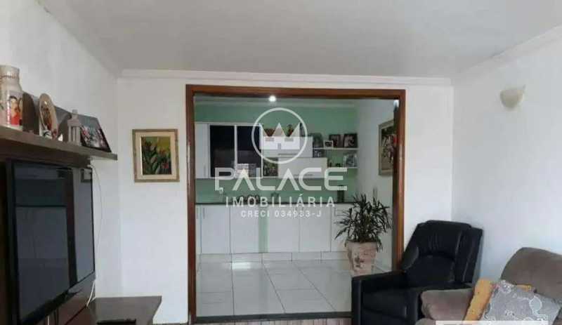 Imagens do imóveis Casa de rua : Térrea / Residencial / Nova América