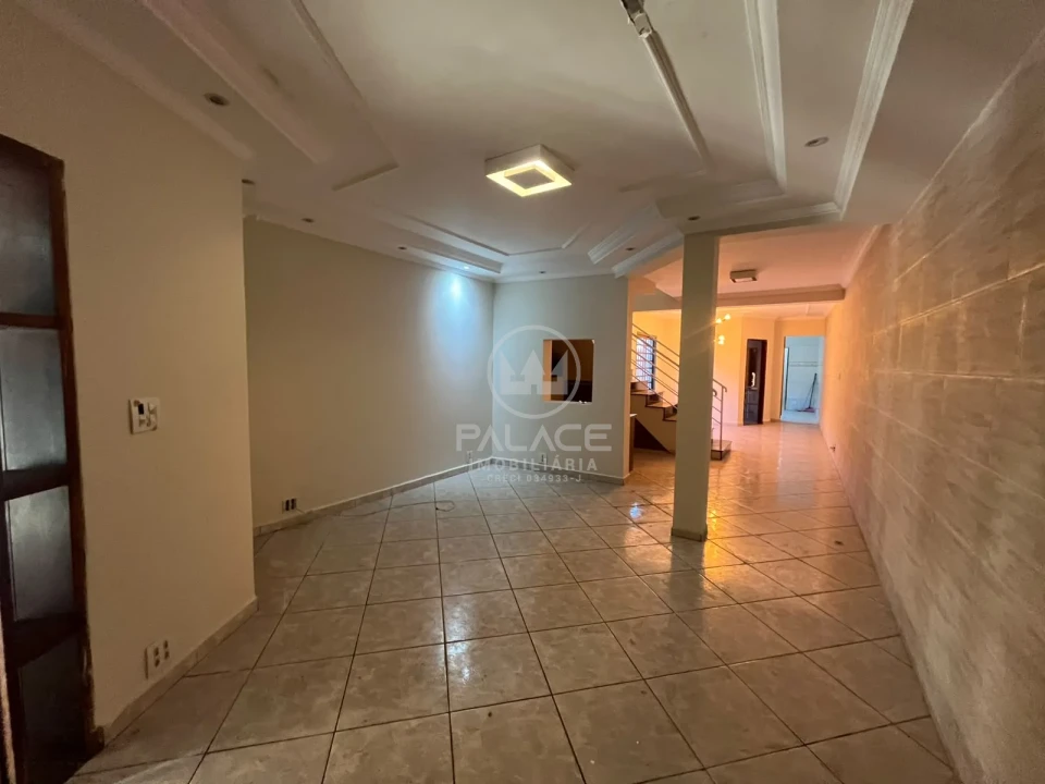 Casa para alugar, 3 quartos, sendo 1 suíte, 2 vagas, no Santa Rosa em Piracicaba / SP