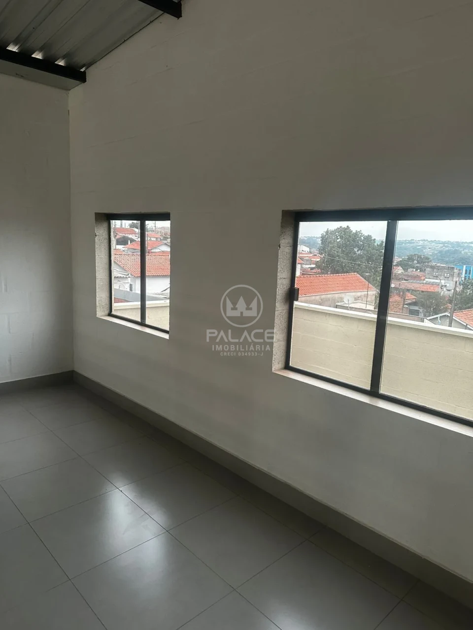 Barracão disponivel para locação