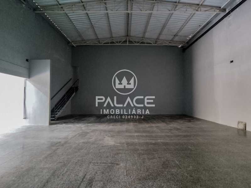 Imagens do imóveis Barracão :  / Comercial / Nova América