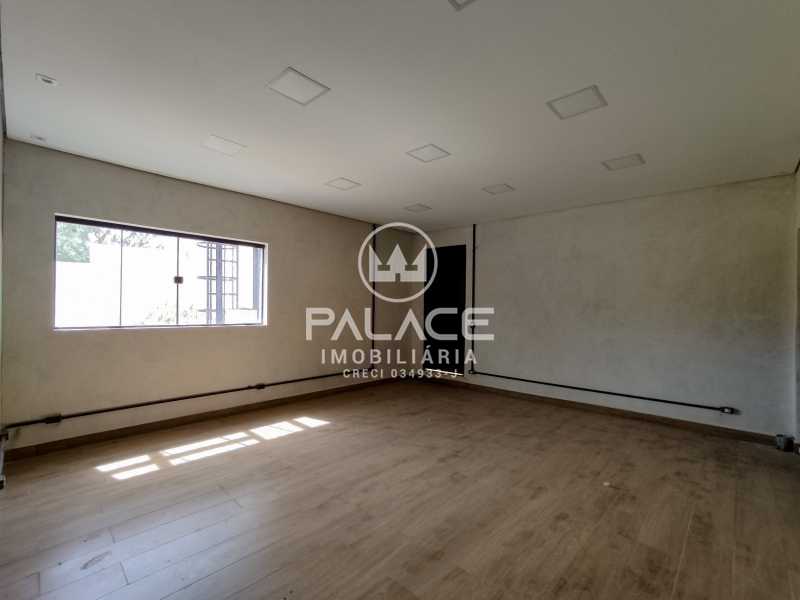 Imagens do imóveis Barracão :  / Comercial / Nova América