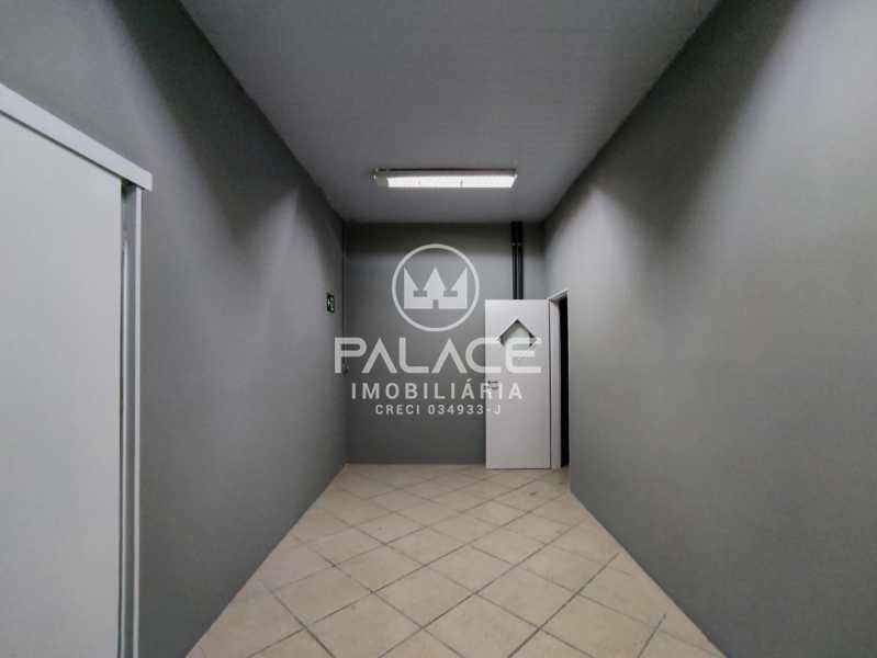 Imagens do imóveis Barracão :  / Comercial / Nova América