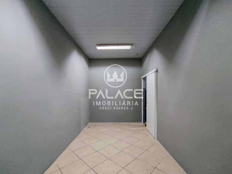 Imagens do imóveis Barracão :  / Comercial / Nova América