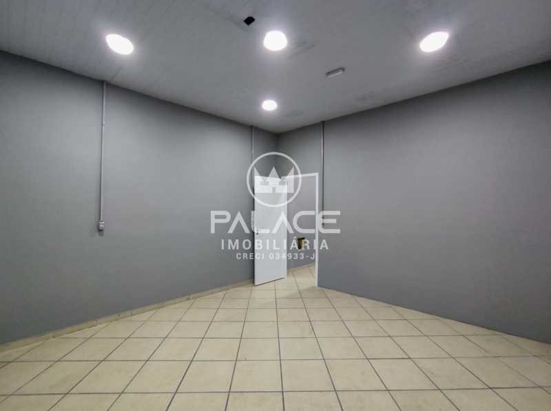 Imagens do imóveis Barracão :  / Comercial / Nova América