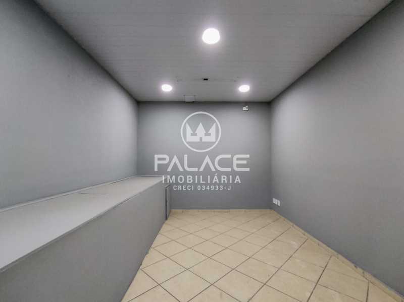 Imagens do imóveis Barracão :  / Comercial / Nova América