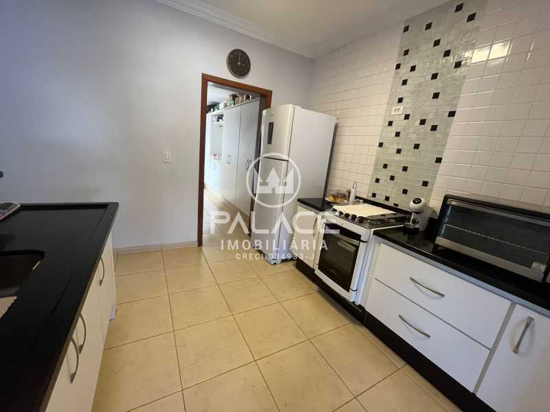 Imagens do imóveis casa em condomínio à venda em jardim caxambu, piracicaba 3 quartos 271m²