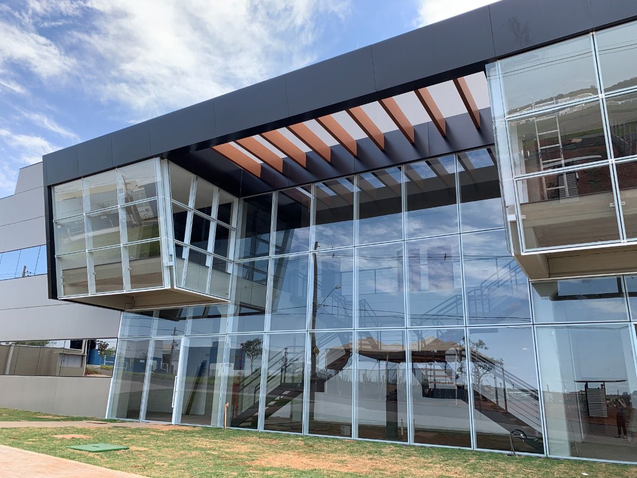 galpão à venda em condomínio industrial duas barras, limeira 3868m²