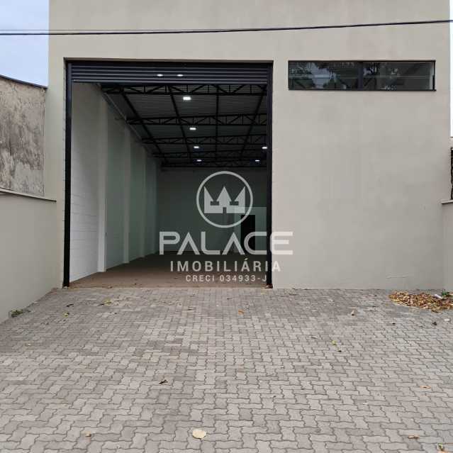 Imagens do imóveis Barracão :  / Comercial / Cecap