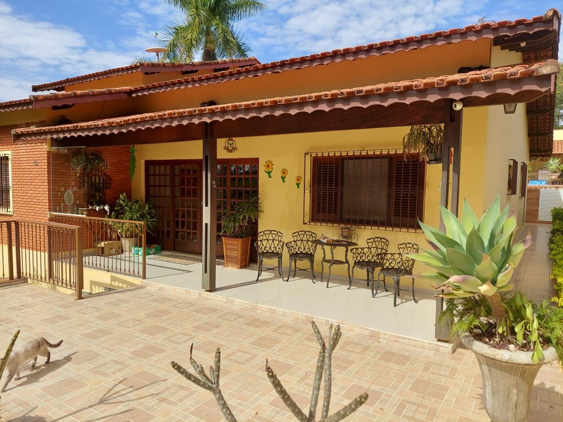 Imagens do imóveis casa à venda em centro, águas de são pedro 3 quartos 299m²