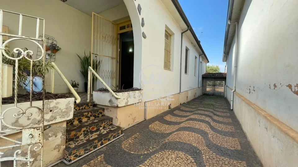 CASA PARA LOCAÇÃO E VENDA NO CENTRO DE PIRACICABA 3 QUARTOS,SENDO 1 SUITE - Foto 1
