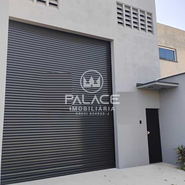 Imagens do imóveis Barracão :  / Comercial / Água Branca