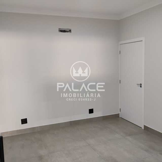 Imagens do imóveis Barracão :  / Comercial / Água Branca