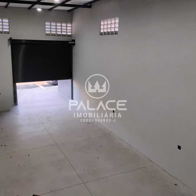 Imagens do imóveis Barracão :  / Comercial / Água Branca