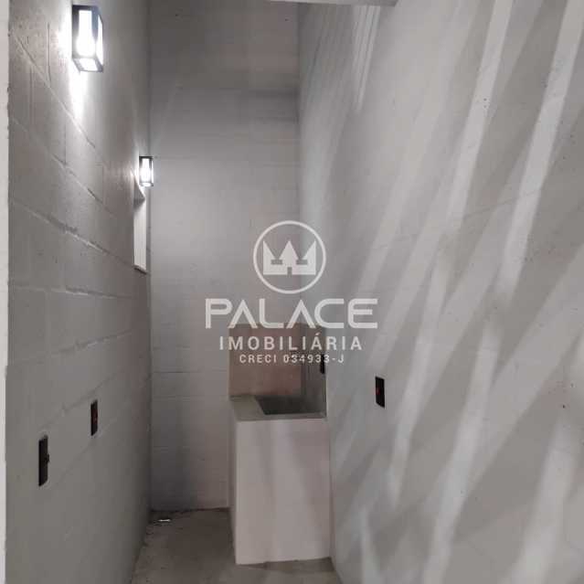 Imagens do imóveis Barracão :  / Comercial / Água Branca