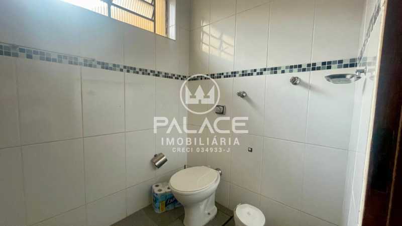 Imagens do imóveis Barracão :  / Comercial / Castelinho