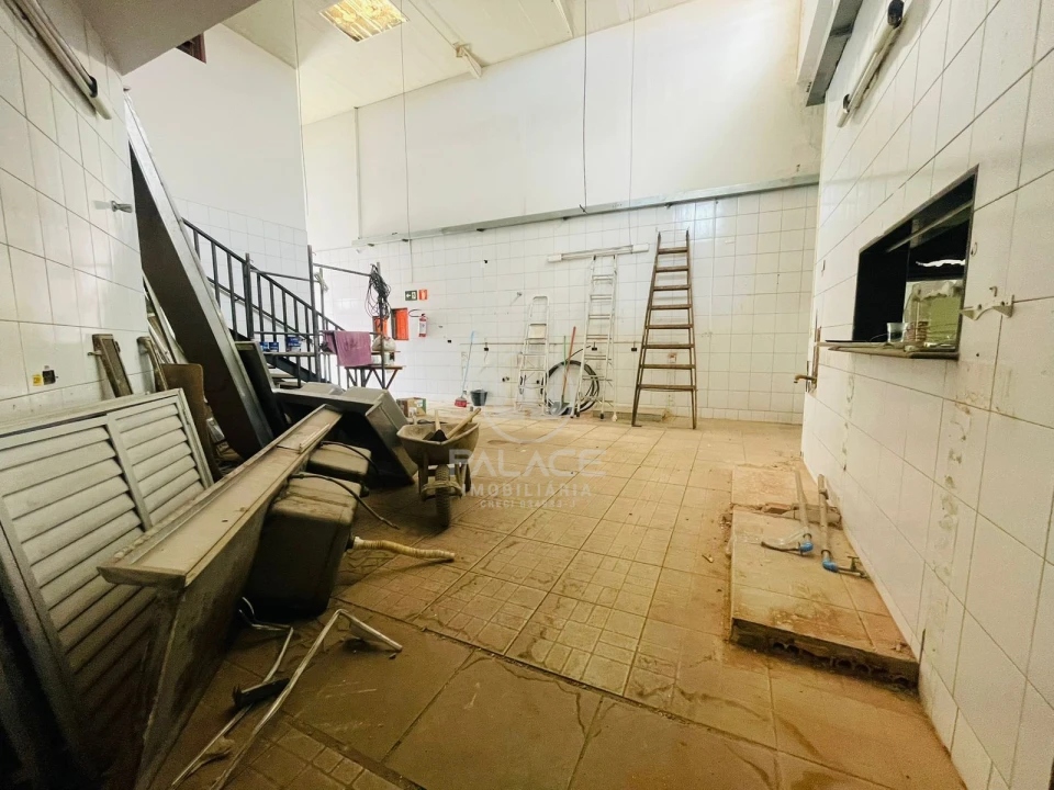 Sobre barracão com 296 m² para alugar em Piracicaba
