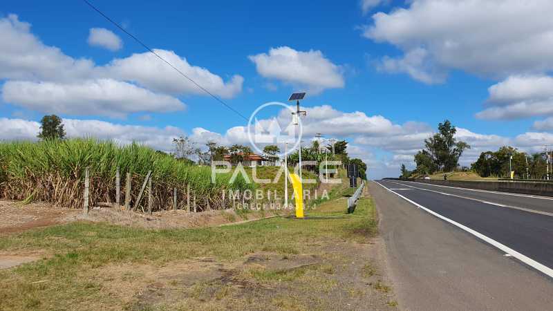 Imagens do imóveis sítio à venda em área rural, tietê 3 quartos 25m²