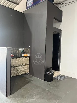 barracão em avenida