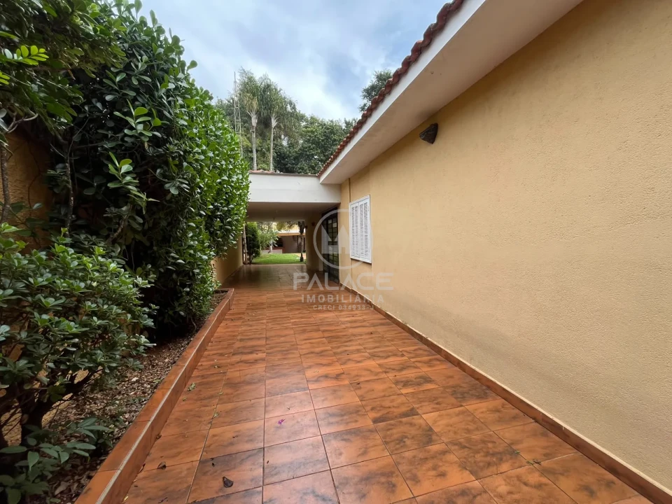 CASA COM PISCINA PARA LOCAÇÃO NO CENTRO DE PIRACICABA