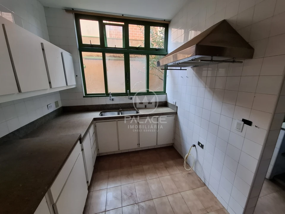 Linda Casa no Bairro São Dimas/Clube de Campo