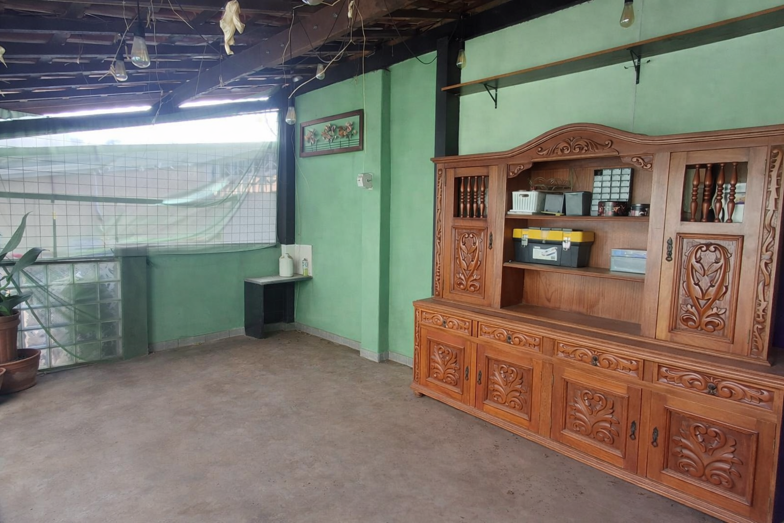 Casa de vila reformada à venda no centro de Piracicaba, SP.