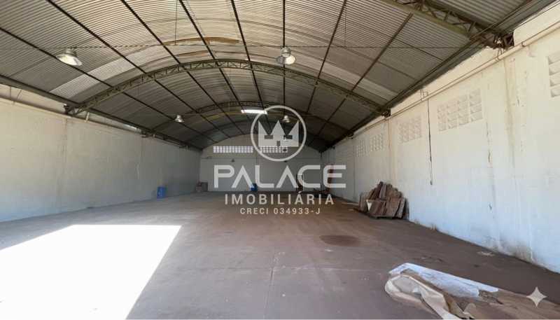 Imagens do imóveis Barracão :  / Comercial / Chácaras Água Branca