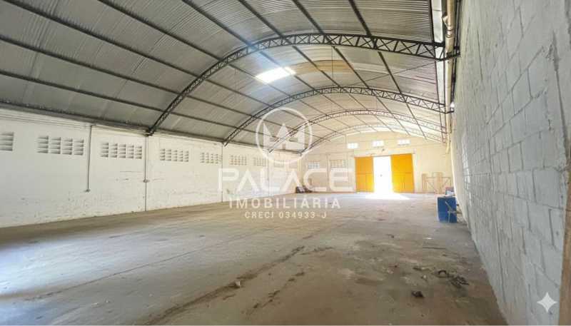 Imagens do imóveis Barracão :  / Comercial / Chácaras Água Branca