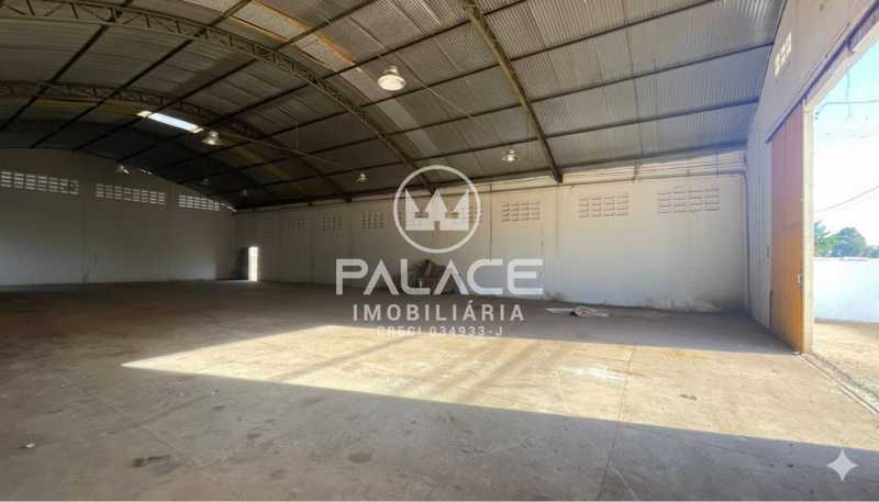 Imagens do imóveis Barracão :  / Comercial / Chácaras Água Branca