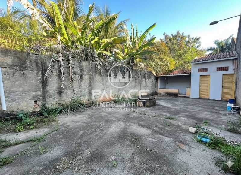 Imagens do imóveis Barracão :  / Comercial / Chácaras Água Branca