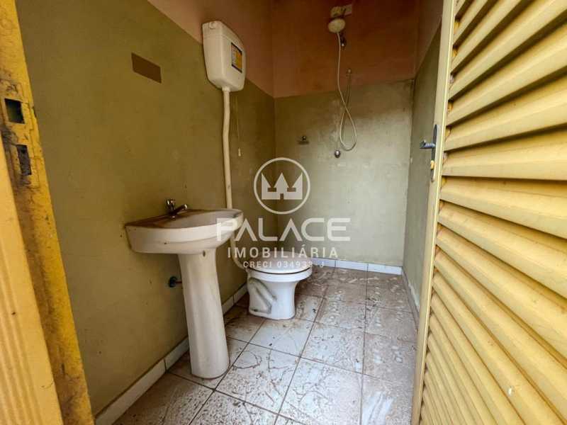 Imagens do imóveis Barracão :  / Comercial / Chácaras Água Branca