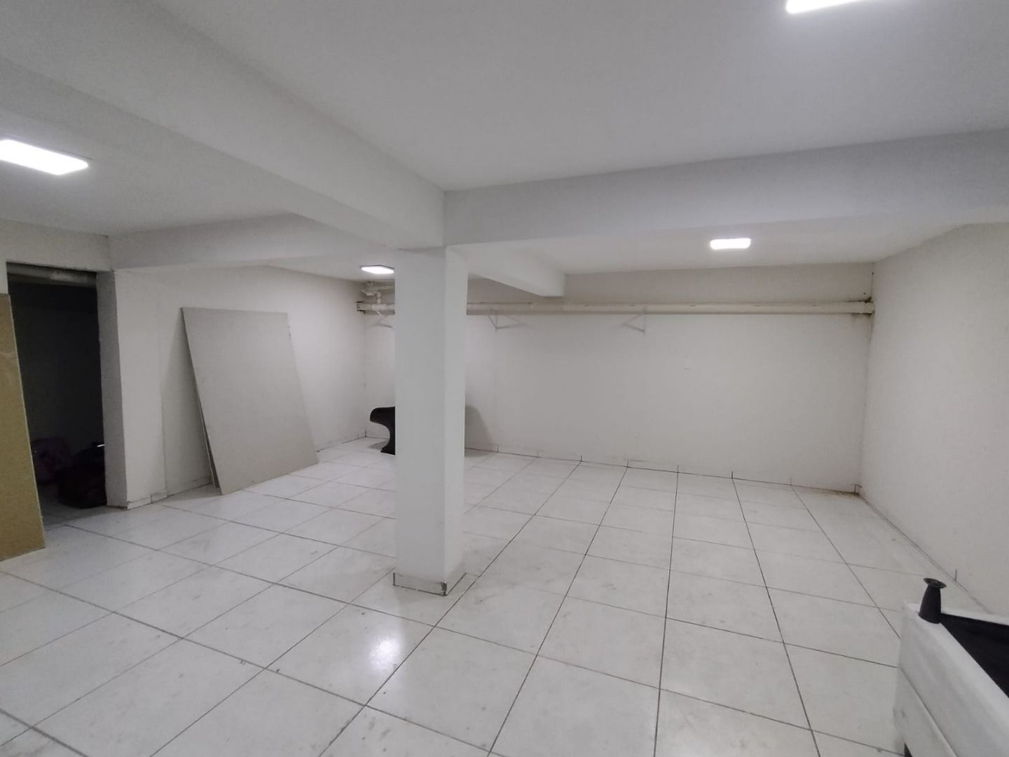 Imagens do imóveis Barracão para alugar, 400 m² por RS 7.056,25-mês - Santa Terezinha - Piracicaba-SP