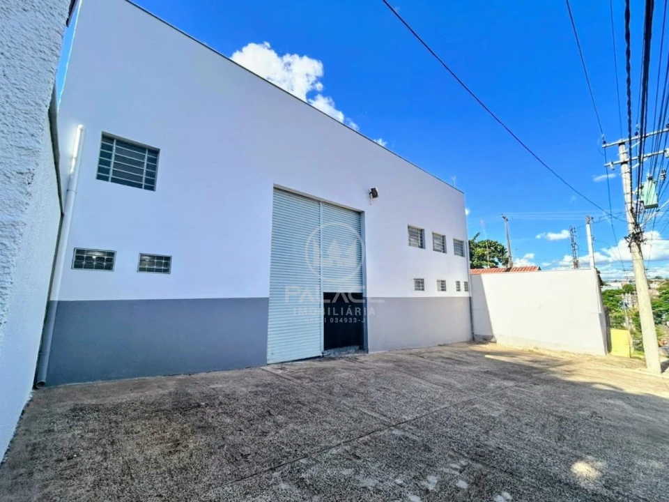 Barracão :  / Comercial / Jardim Pacaembu