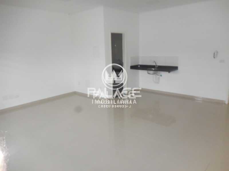 Imagens do imóveis Salão :  / Comercial / Centro